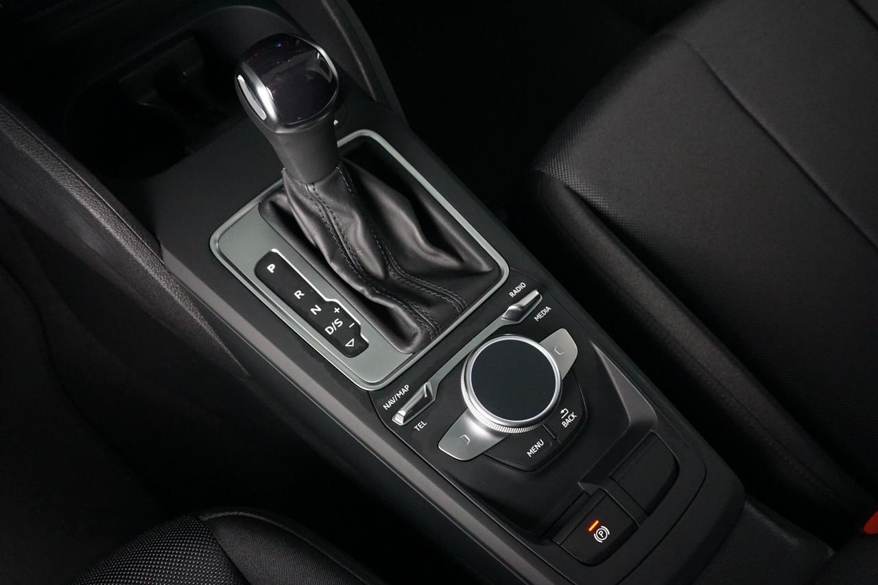 Audi Q2 30 TDI S tronic Business