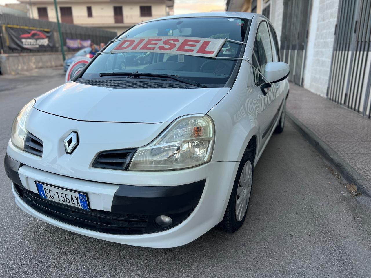 Renault modus 1.5 DIESEL Anno 2012