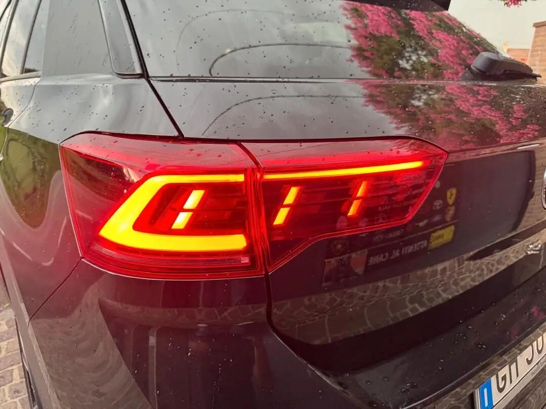 Volkswagen T-Roc R 2.0 TSI DSG 4MOTION BlueMotion Technology