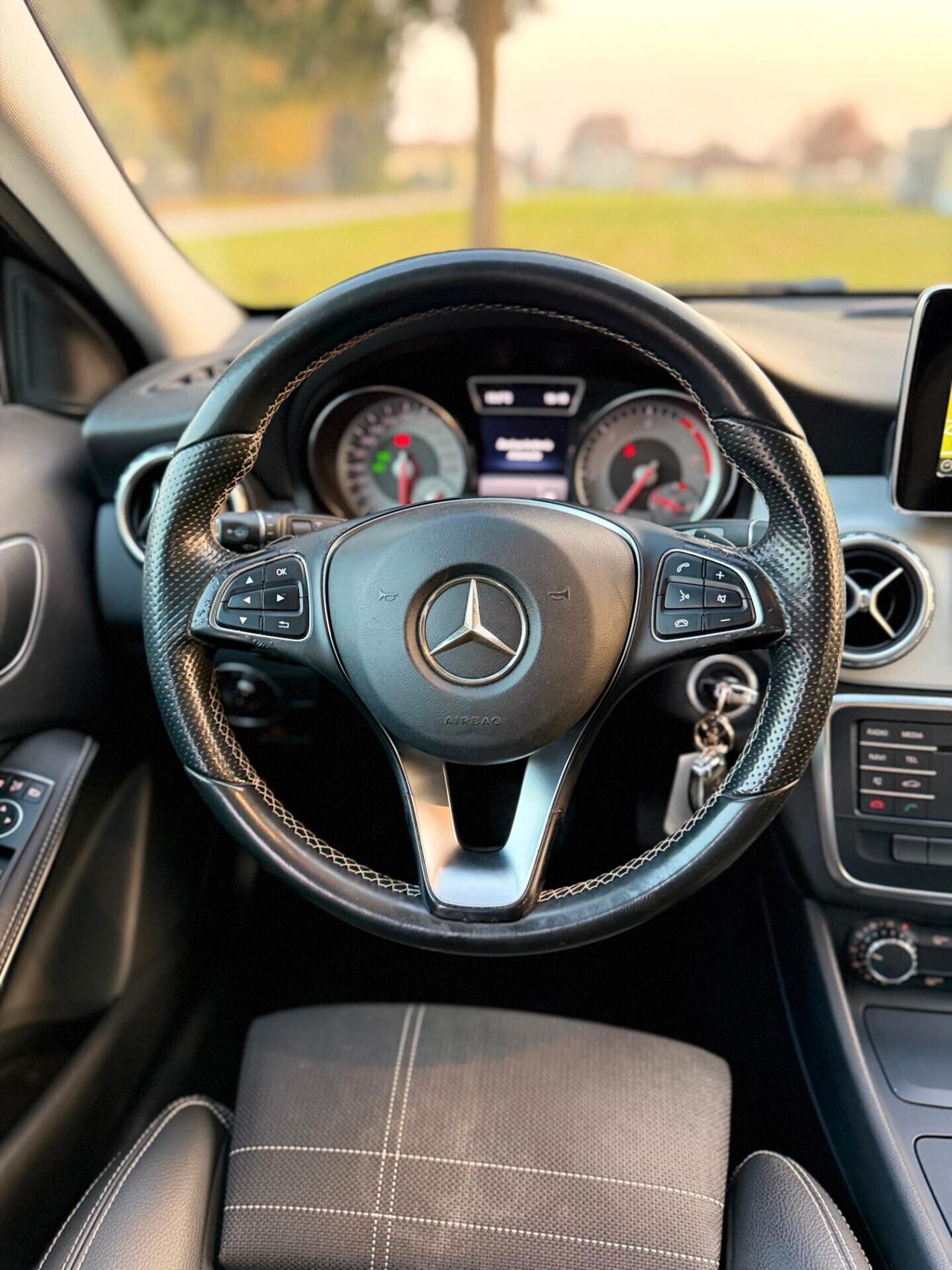Mercedes-benz GLA 200 d Automatic NEOPATENTATI