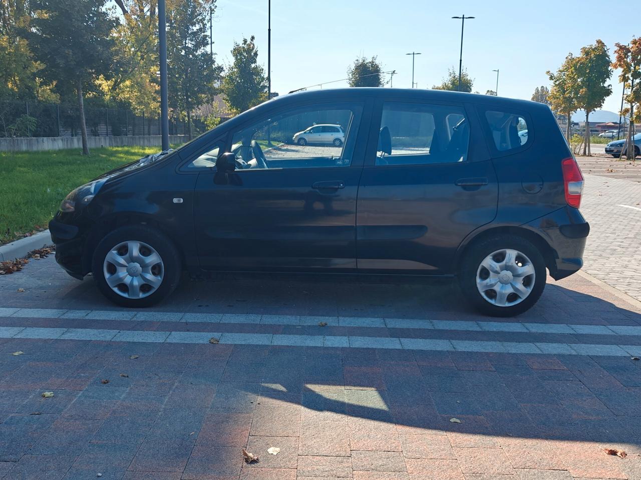 Honda Jazz 1.2 benzina 2004 – consumi bassi, neopatentati, economica, revisionata