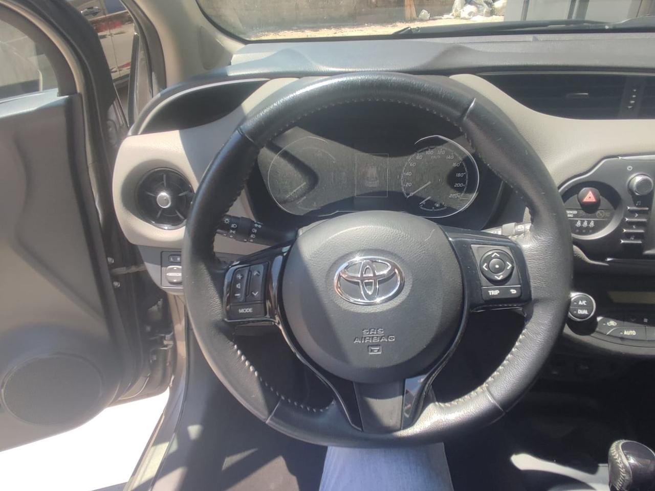 Toyota Yaris 1.5 Hybrid #2599