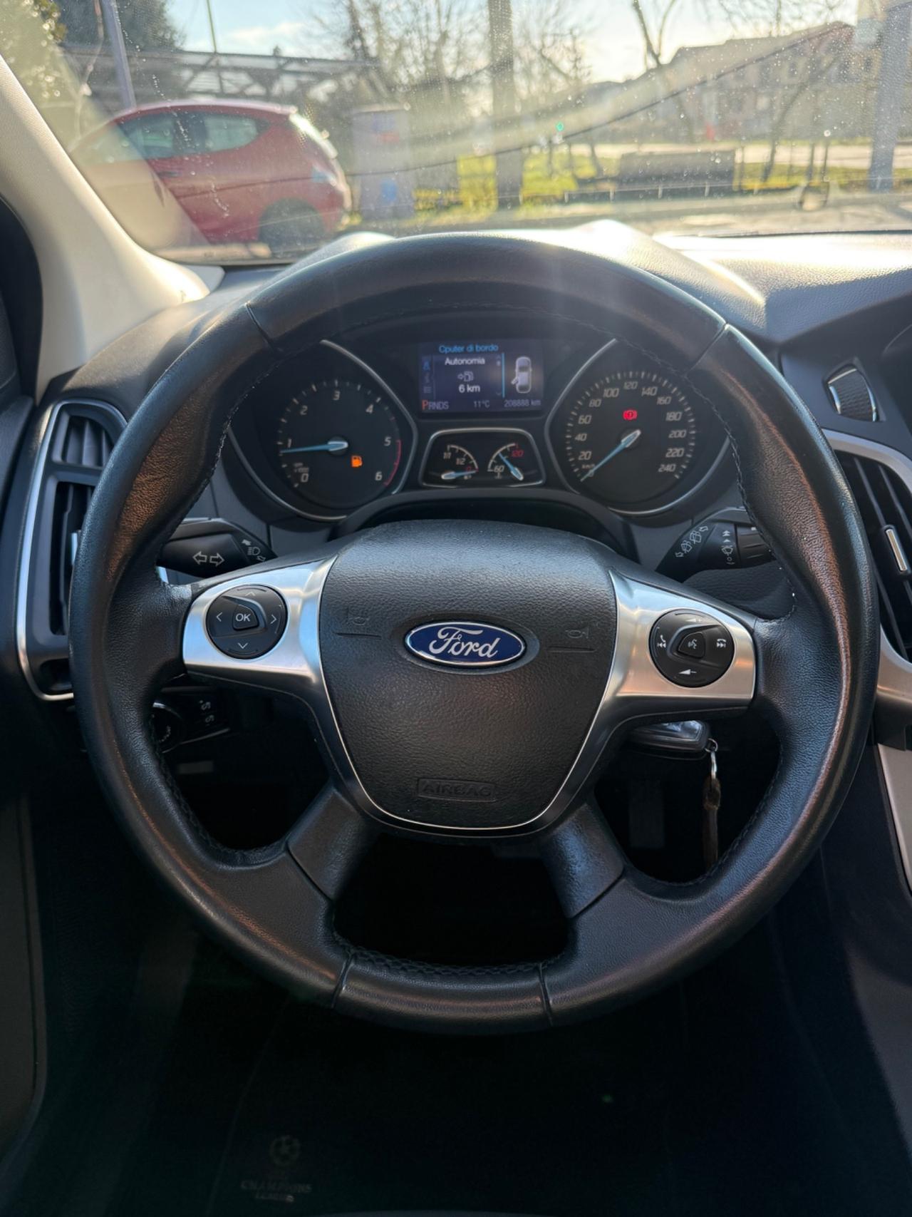 Ford Focus 2.0 TDCi 115 CV Powershift SW*NAVI*EURO5B*