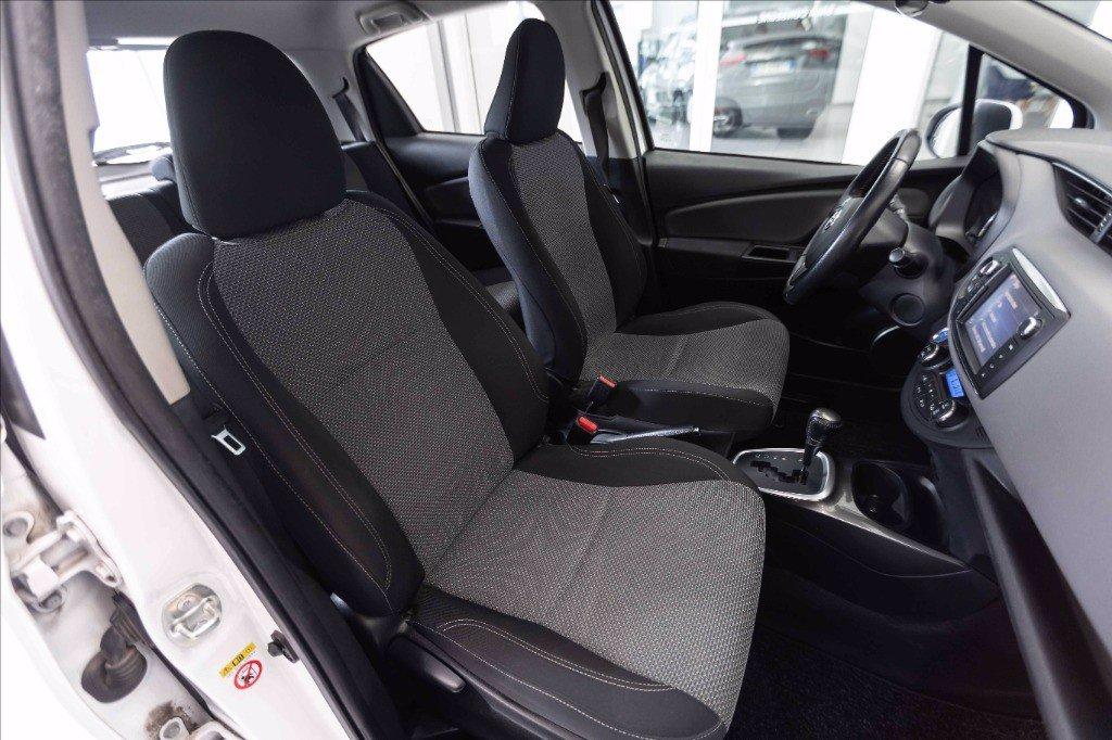 TOYOTA Yaris 5p 1.5h Active my16 del 2016