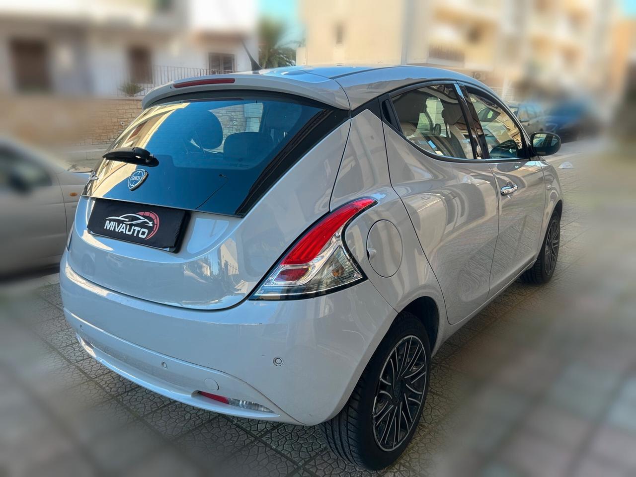 Lancia Ypsilon 1.2 GPL 69cv MYA ECOCHIC