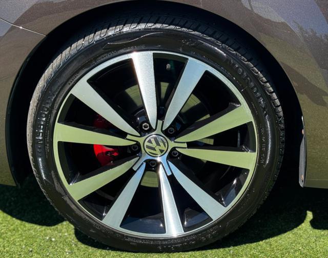 VOLKSWAGEN Maggiolino Cabrio 2.0 TSI 220cv DSG Sport Exclusive