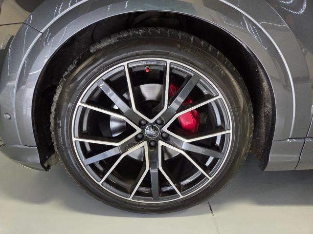AUDI Q8 55 TFSI quattro Sline IVA ESPOSTA