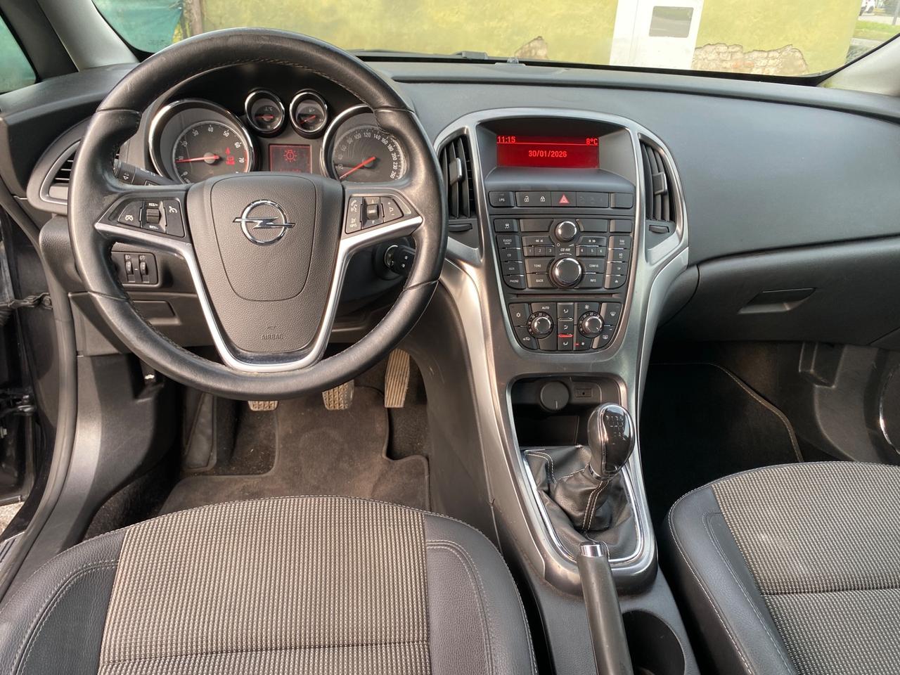 Opel Astra 1.4 Turbo 140CV Sports Tourer GPL Tech Elective