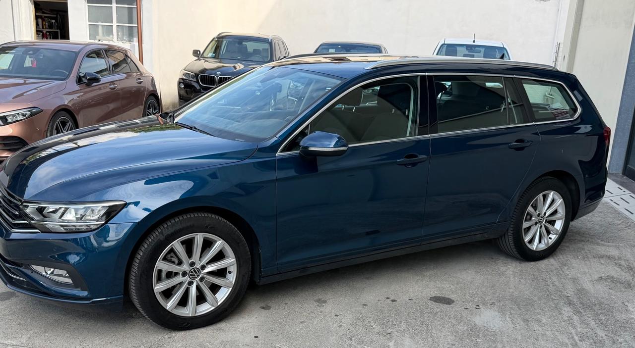 Volkswagen Passat Variant 2.0 TDI SCR 122 CV EVO DSG Business