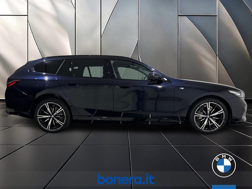 BMW i5 Touring xDrive40