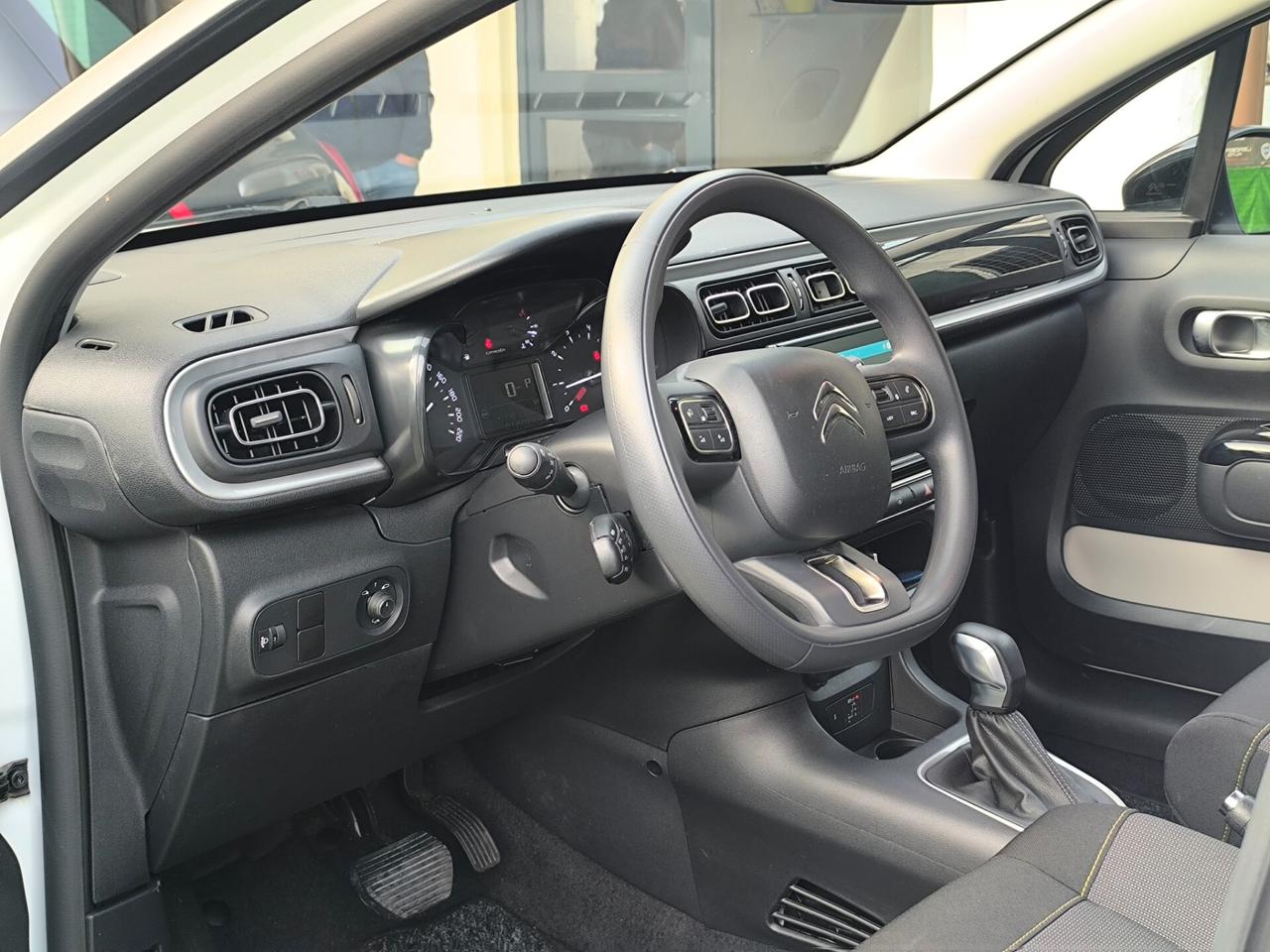 Citroen C3 1.2 Automatica PureTech 110 cv Shine