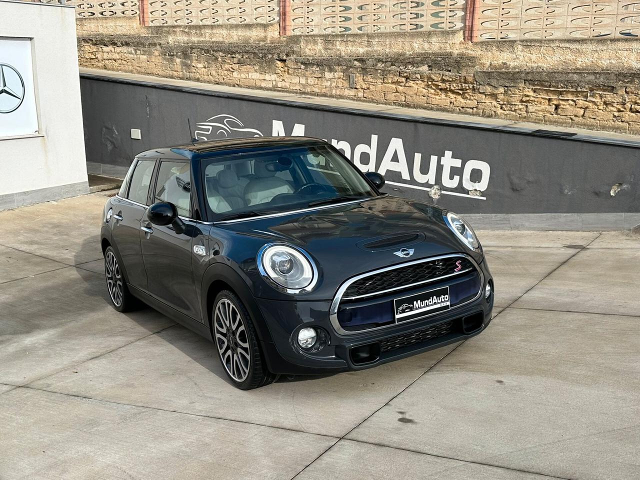 Mini 2.0 Cooper SD aut. Hype 5 porte
