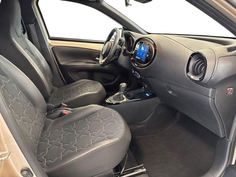 Toyota Aygo X 1.0B (72 CV) Lounge S-CVT