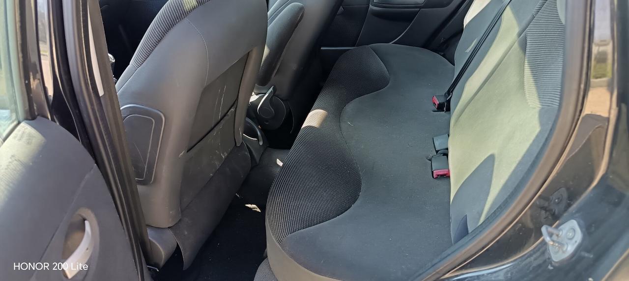 Citroen C3 1.1 Exclusive Style (exclusive)