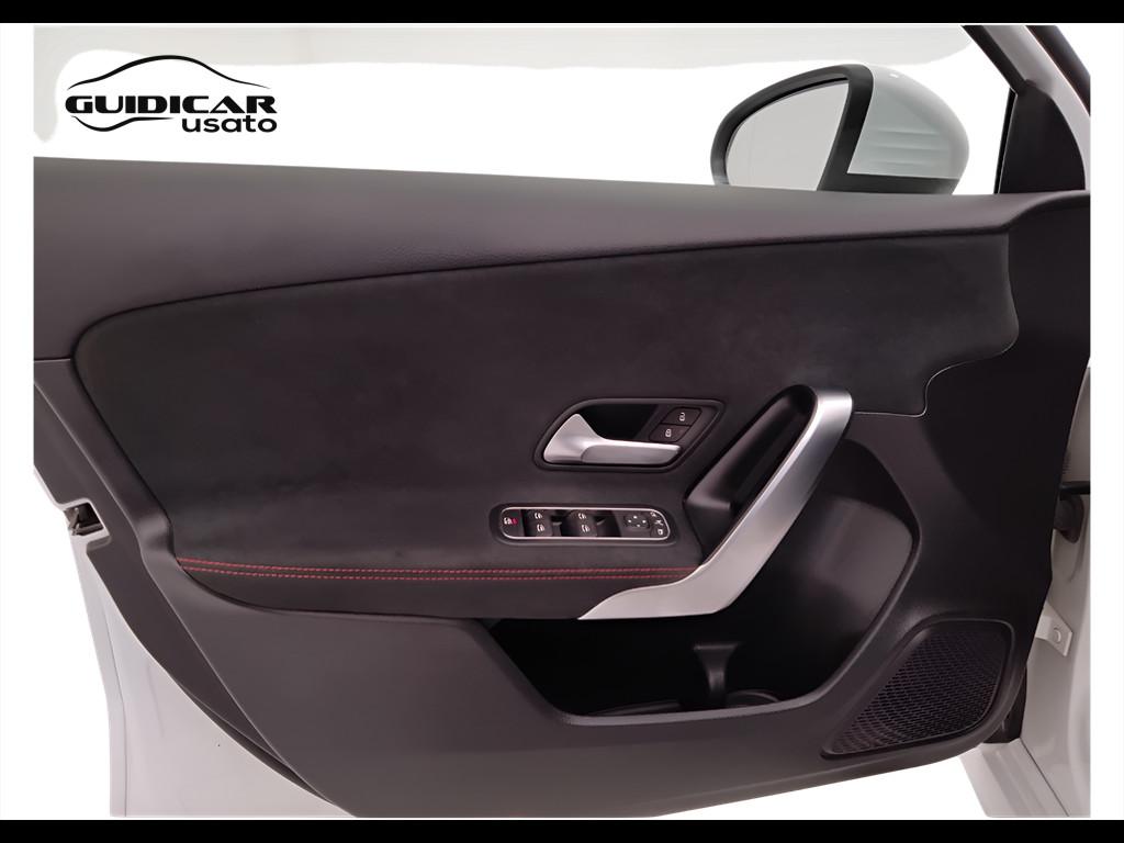 Mercedes-Benz Classe A - W177 2018 - A 180 d Premium auto