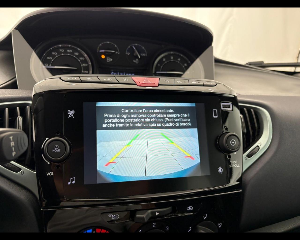LANCIA Ypsilon 1.0 firefly hybrid Gold Plus s&s 70cv 5p.ti