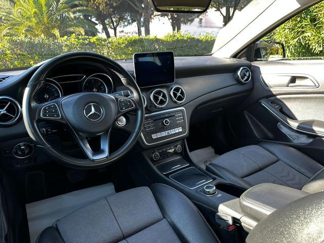 MERCEDES-BENZ GLA 200 d Automatic Business