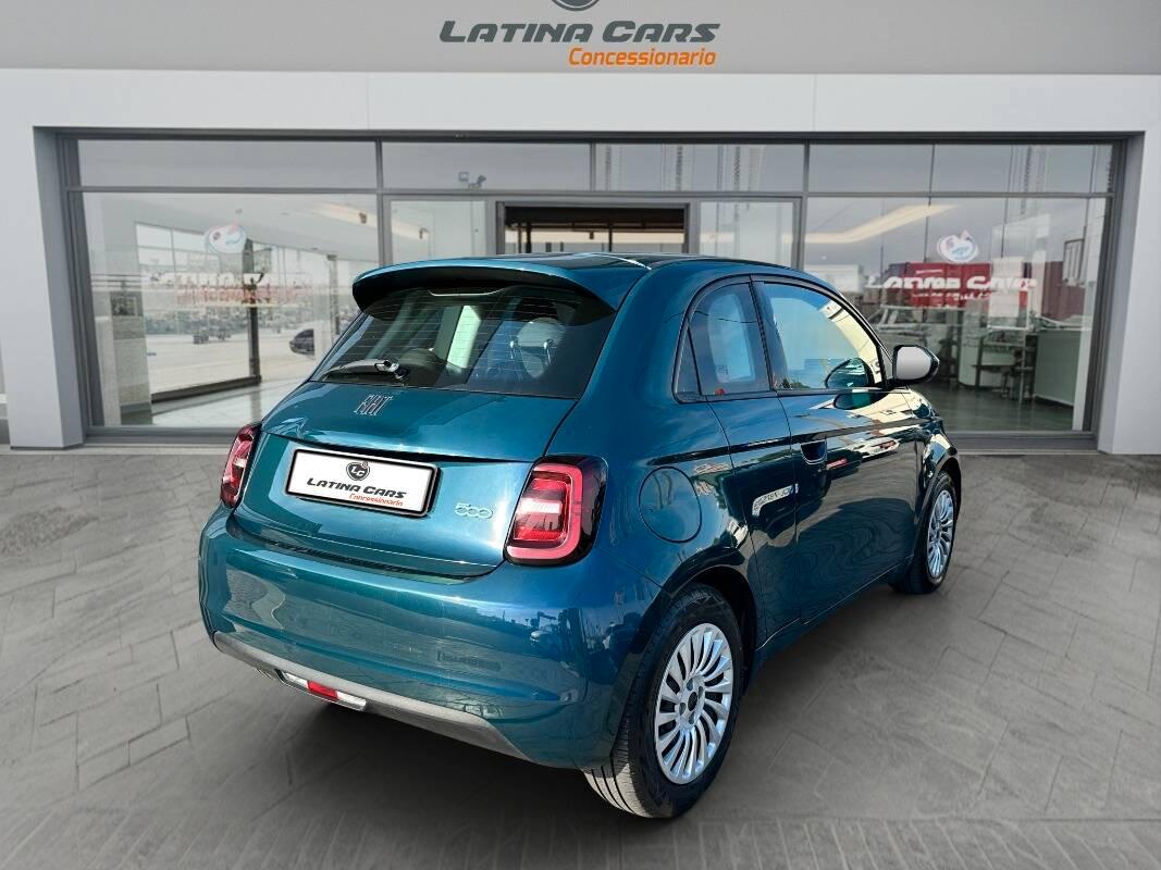 Fiat 500e 3+1 42 kWh Icon CON CARPLAY