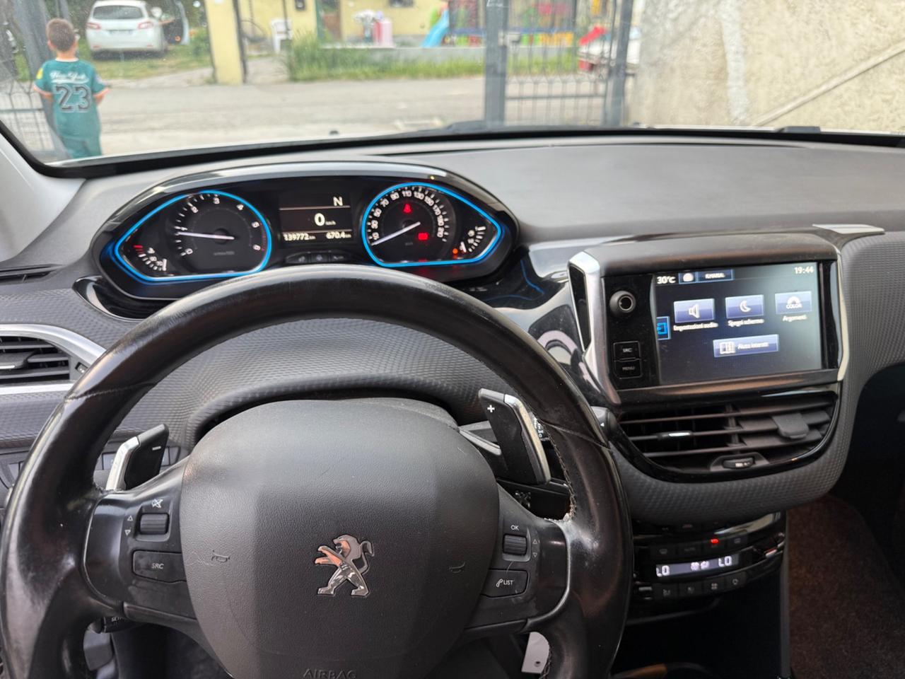 Peugeot 2008 BlueHDi 100 S&S Allure