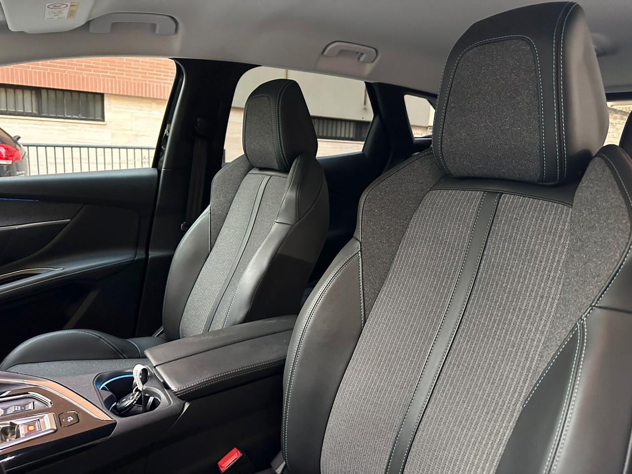 Peugeot 3008 BlueHDi 130CV EAT8 Allure Pack