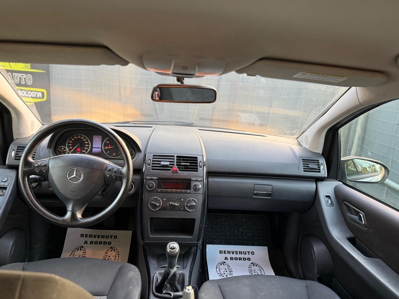 Mercedes CLASSE A 150 BENZINA NEOPATENTATI