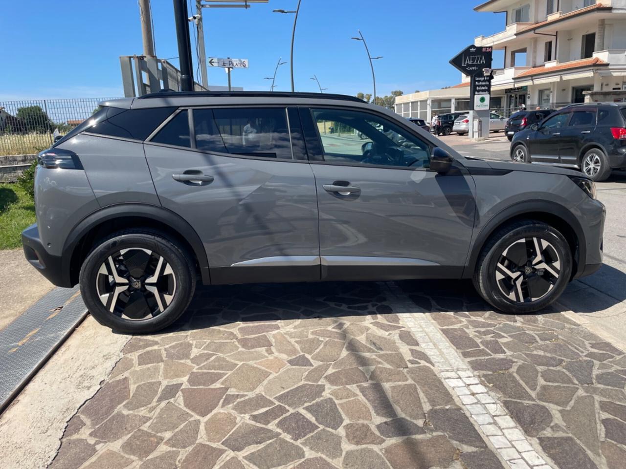 Peugeot 2008 PureTech 100 S&S Allure