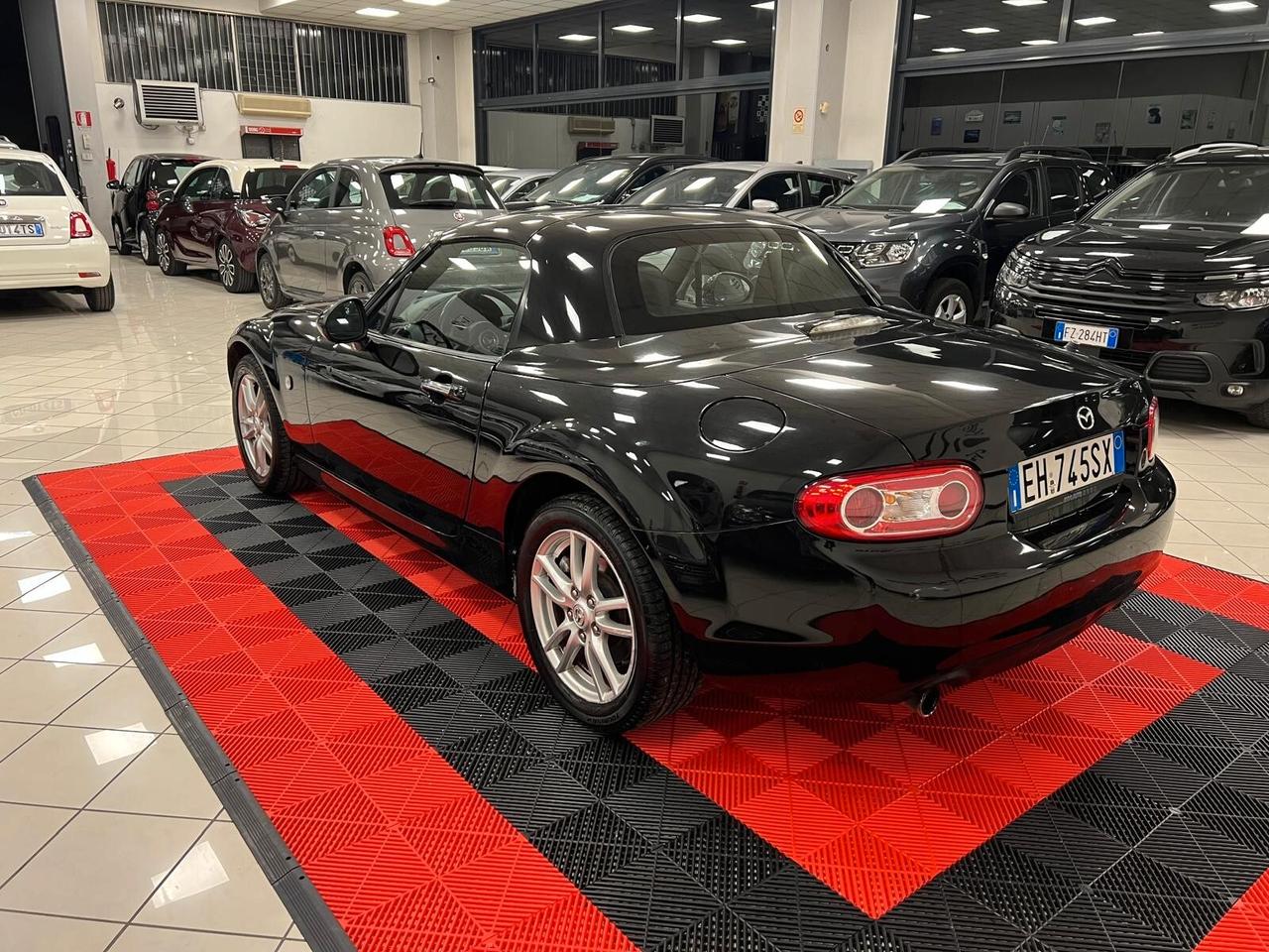 Mazda MX-5 Roadster 1.8L Black