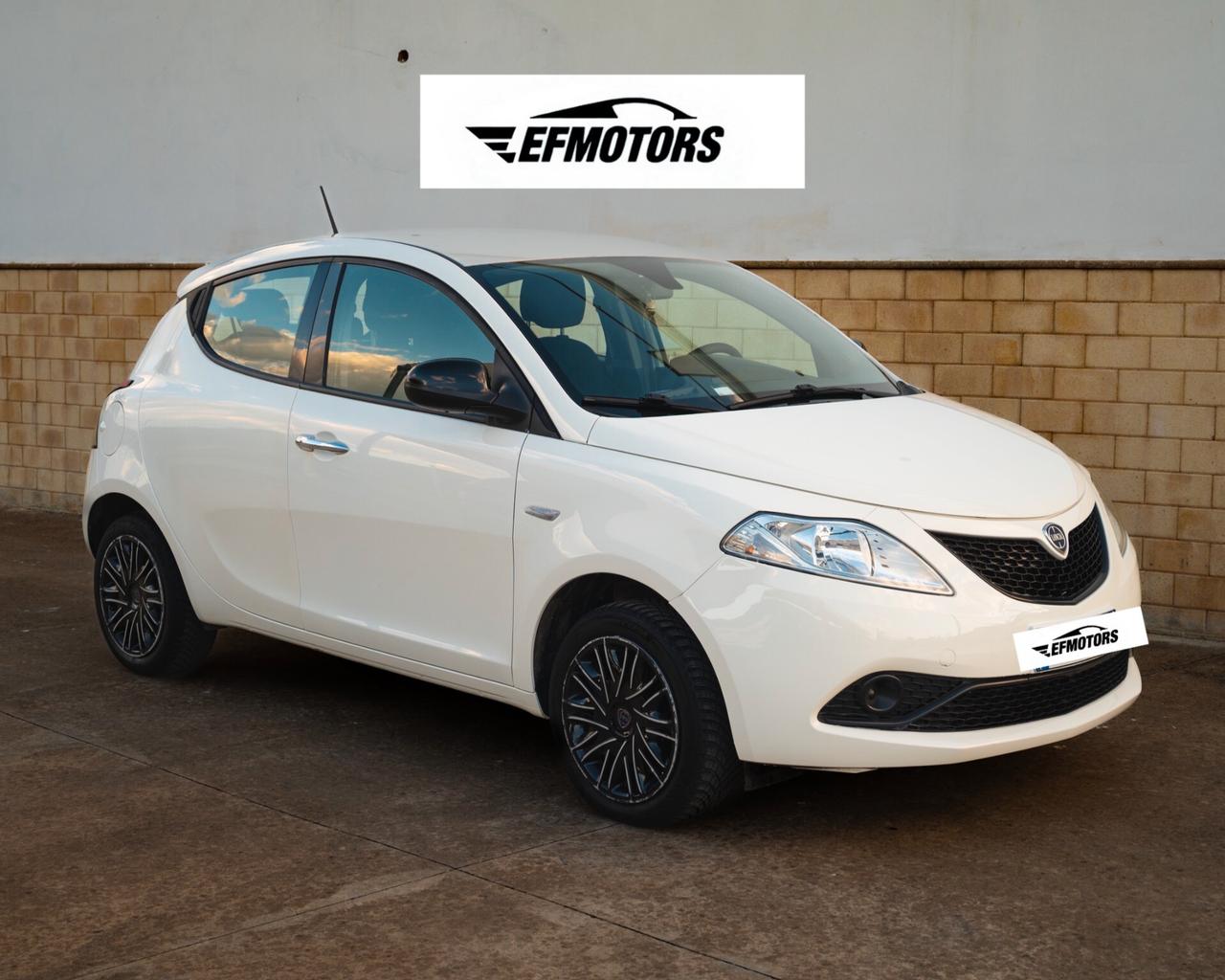 Lancia Ypsilon 1.2 69 CV 5 porte S&S Gold