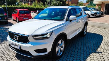 Volvo XC40 D3 AWD Geartronic Momentum