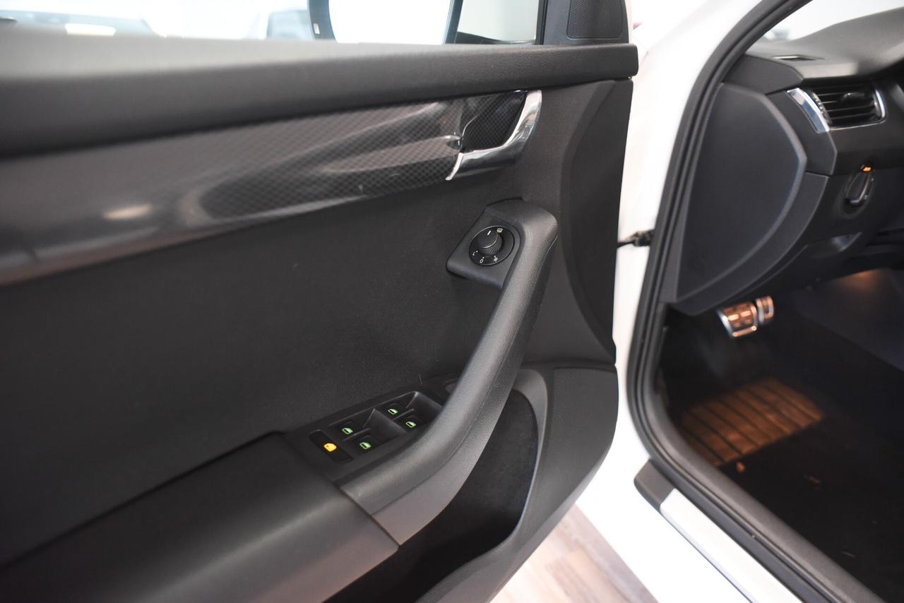 Skoda Octavia 2.0 TDI DSG RS