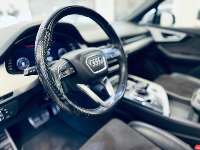 AUDI Q7 3.0 TDI 272 CV Quattro S line - 215.000 Km