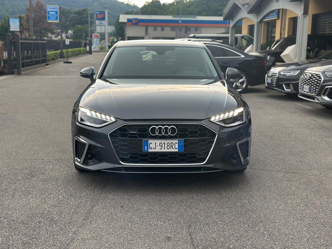 Audi A4 40 TDI S tronic S line edition