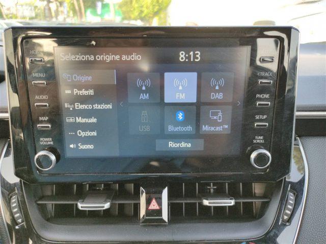 TOYOTA Corolla 1.8 Hyb. CRUISE,CLIMA,TELECAMERA,CARPLAY ..