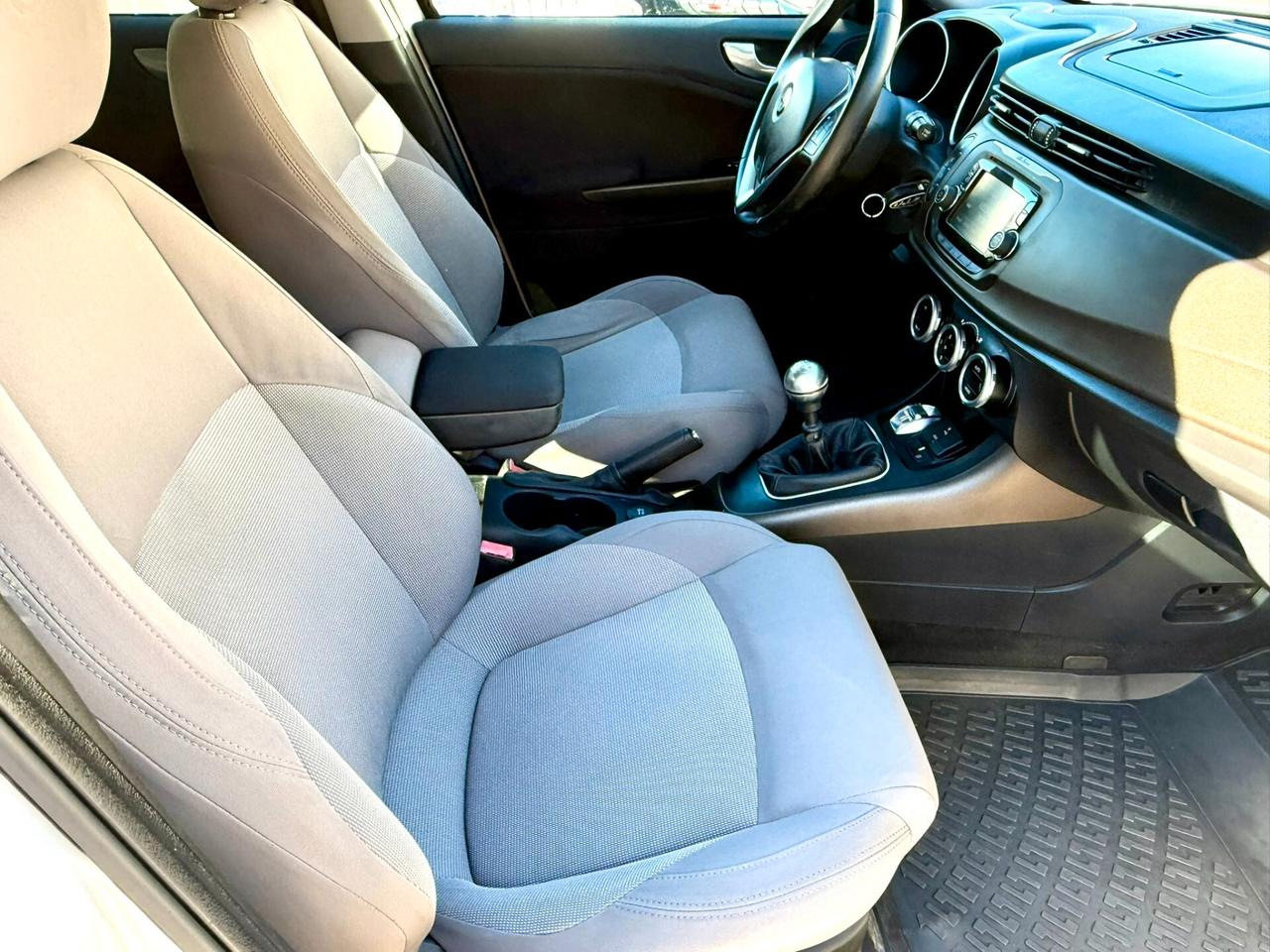 Alfa Romeo Giulietta 1.6 JTDm-2 105 CV Exclusive