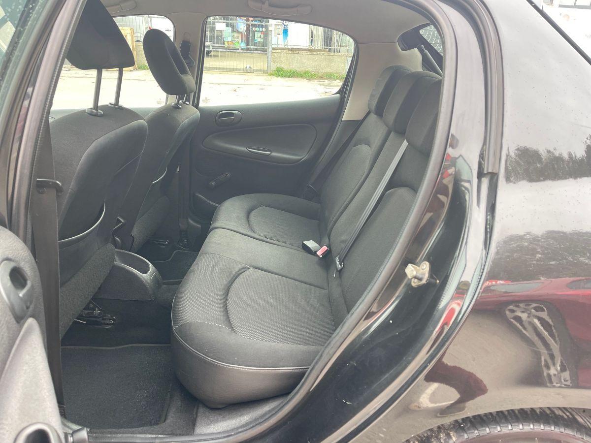 PEUGEOT - 206 - HDi 5p. Enfant Terrible
