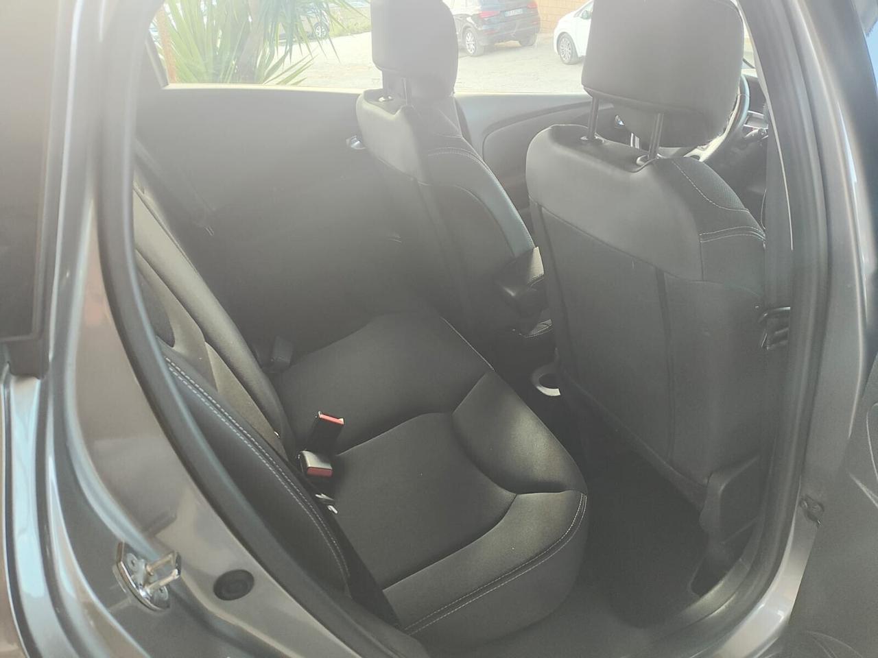 Renault Clio Sporter dCi 8V 90CV full