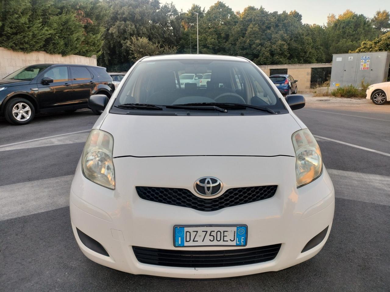 Toyota Yaris 1.0 5 porte Sol