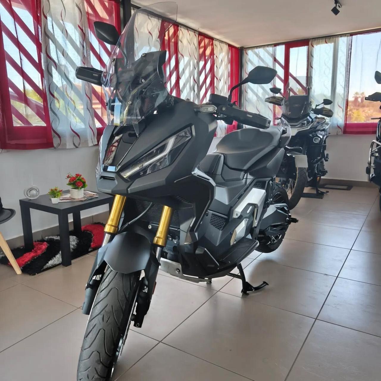 Honda X-ADV 750 2023 UNICOPROPRIETARIO IVA ESPOSTA
