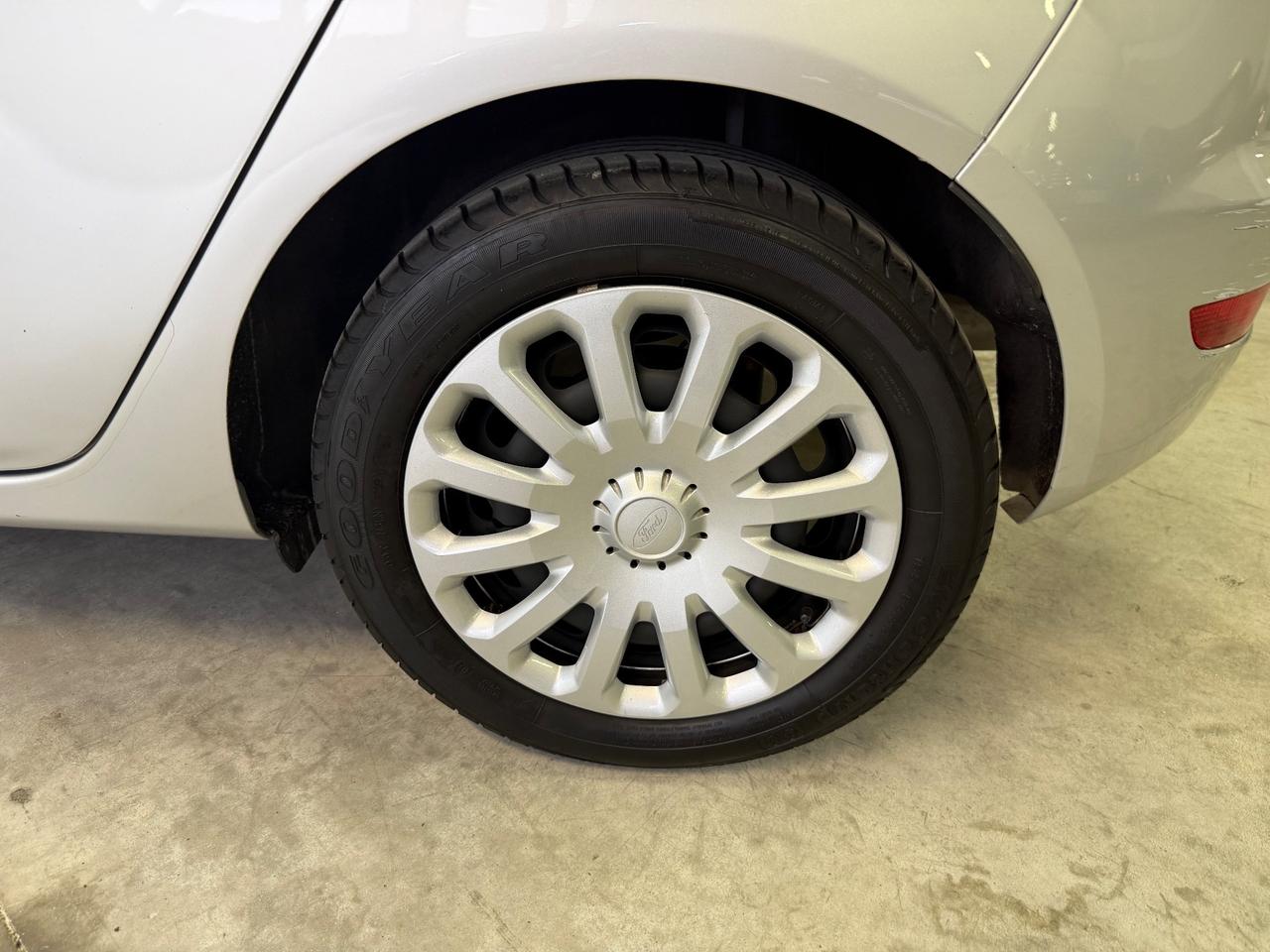 Ford Fiesta 1.2 60CV 5 porte Titanium