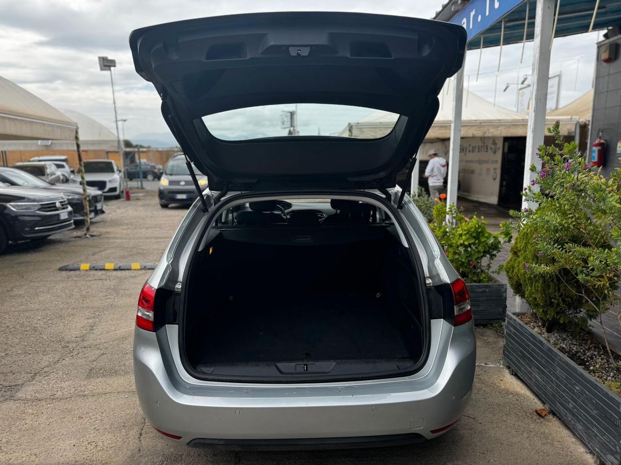 Peugeot 308 BlueHDi 120 S&S EAT6 SW Business