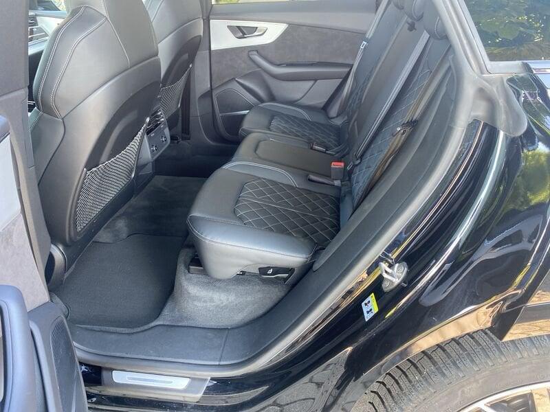 Audi Q8 SQ8 TDI quattro tiptronic