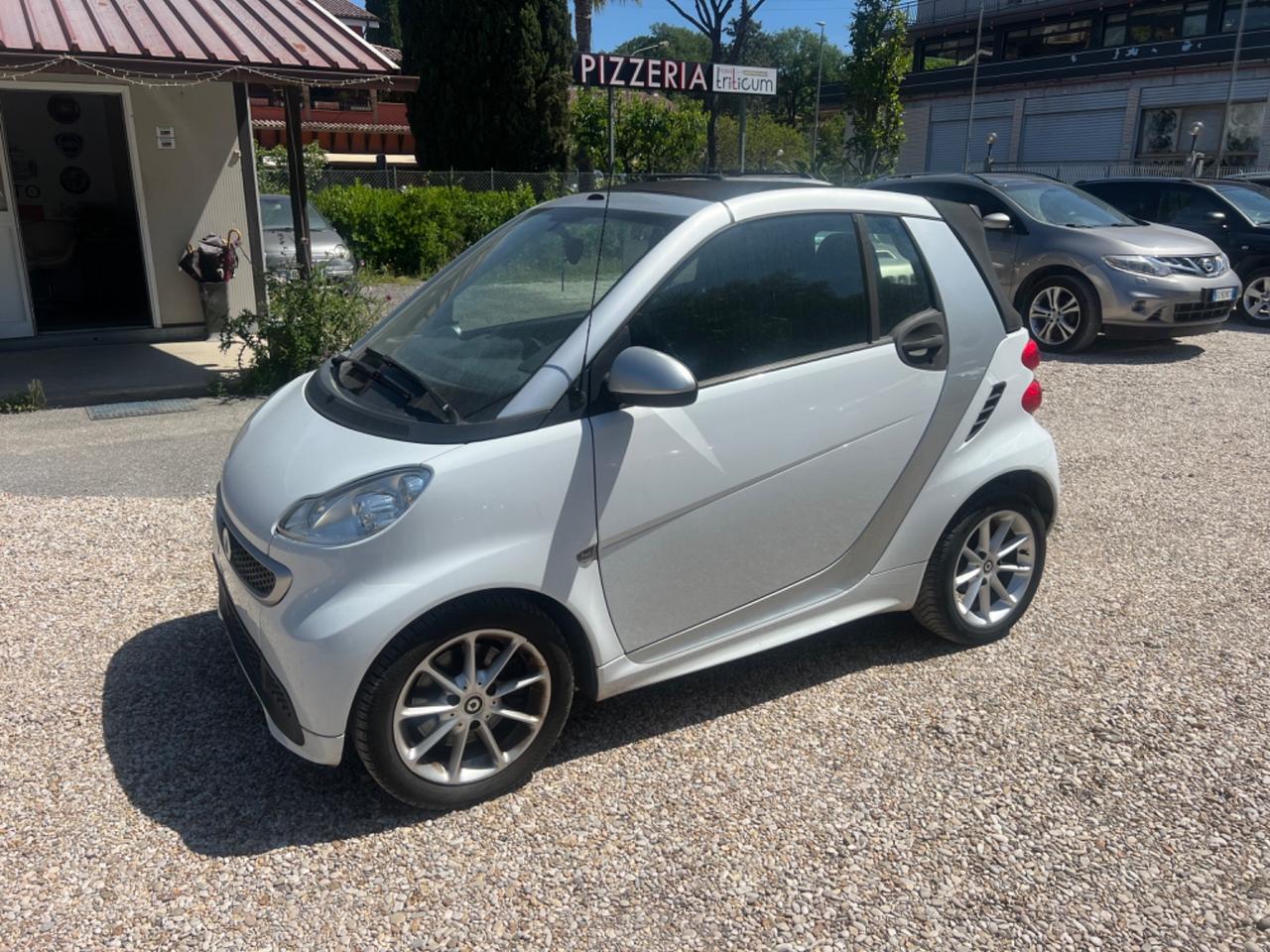 Smart ForTwo 1000 52 kW MHD cabrio passion