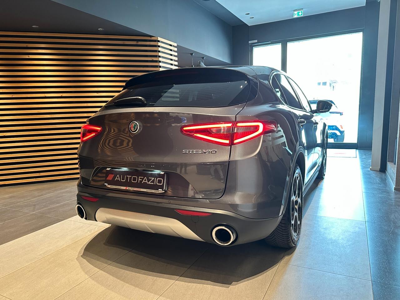 Alfa Romeo Stelvio 2.2 Turbodiesel 190 CV AT8 RWD Executive