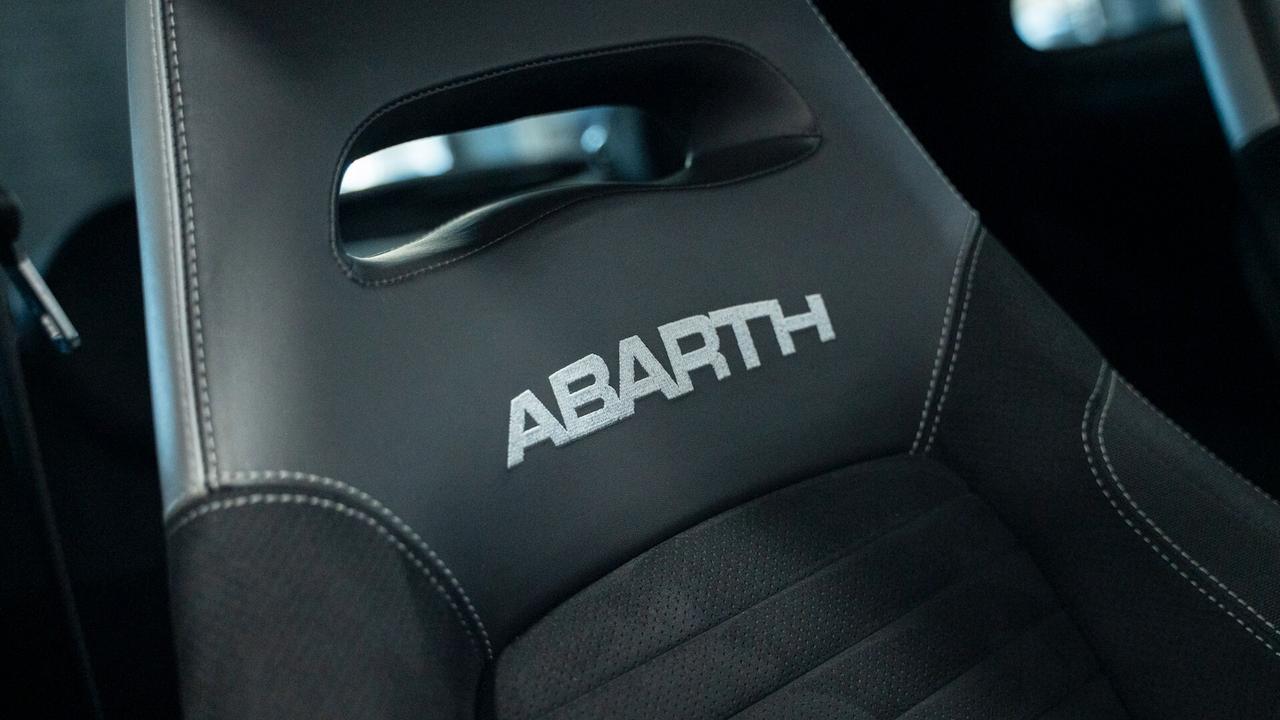 Abarth 595 Competizione 1.4 T JET 180 CV SABELT BEATS CARBONIO BREMBO XENO NAVI FULL OPTIONAL