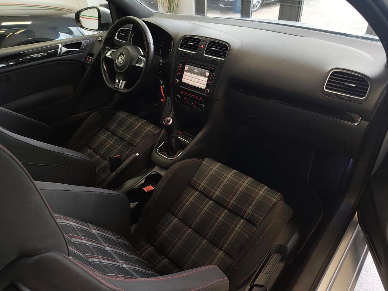 Volkswagen Golf GTI 2.0 TSI MANUALE