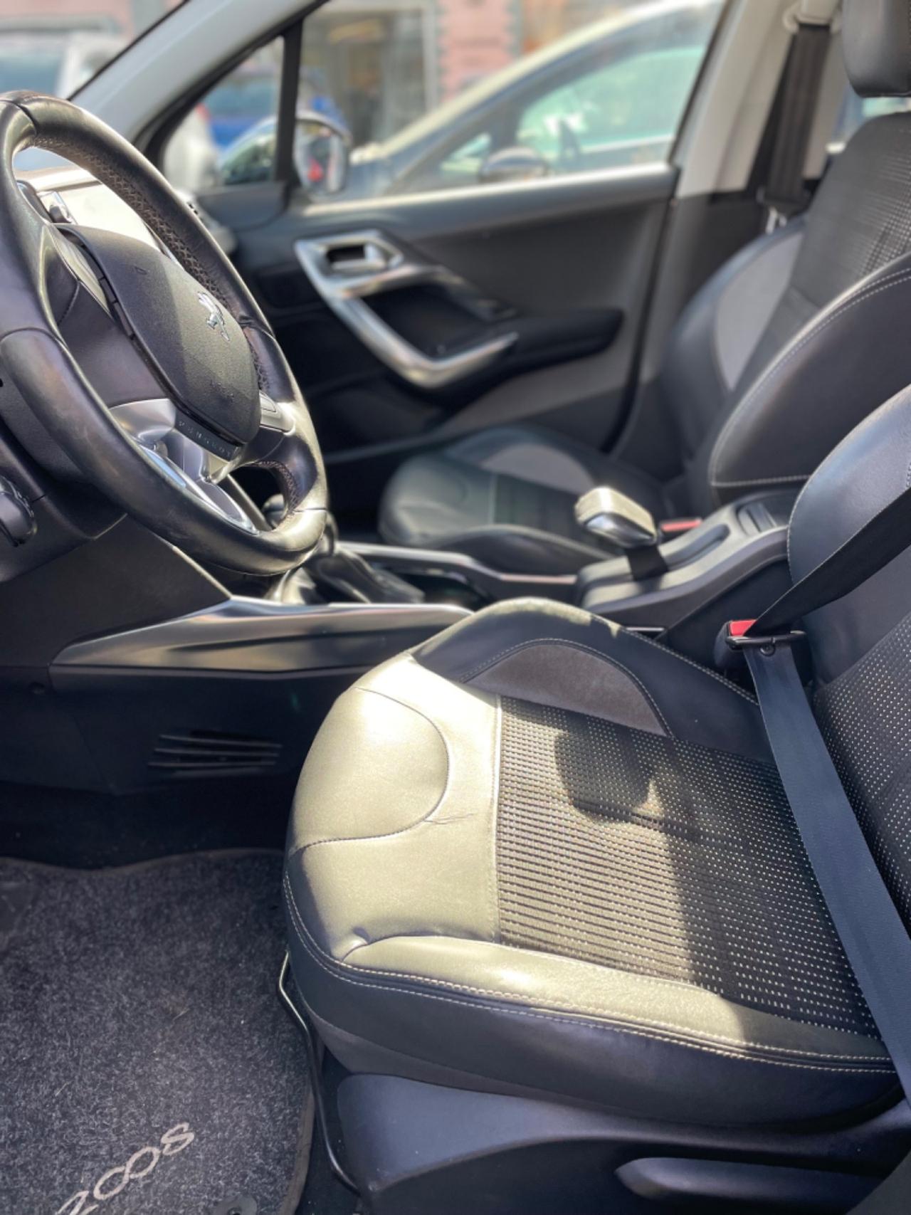 Peugeot 2008 1.6 e-HDi 92 CV Stop&Start Urban Cross