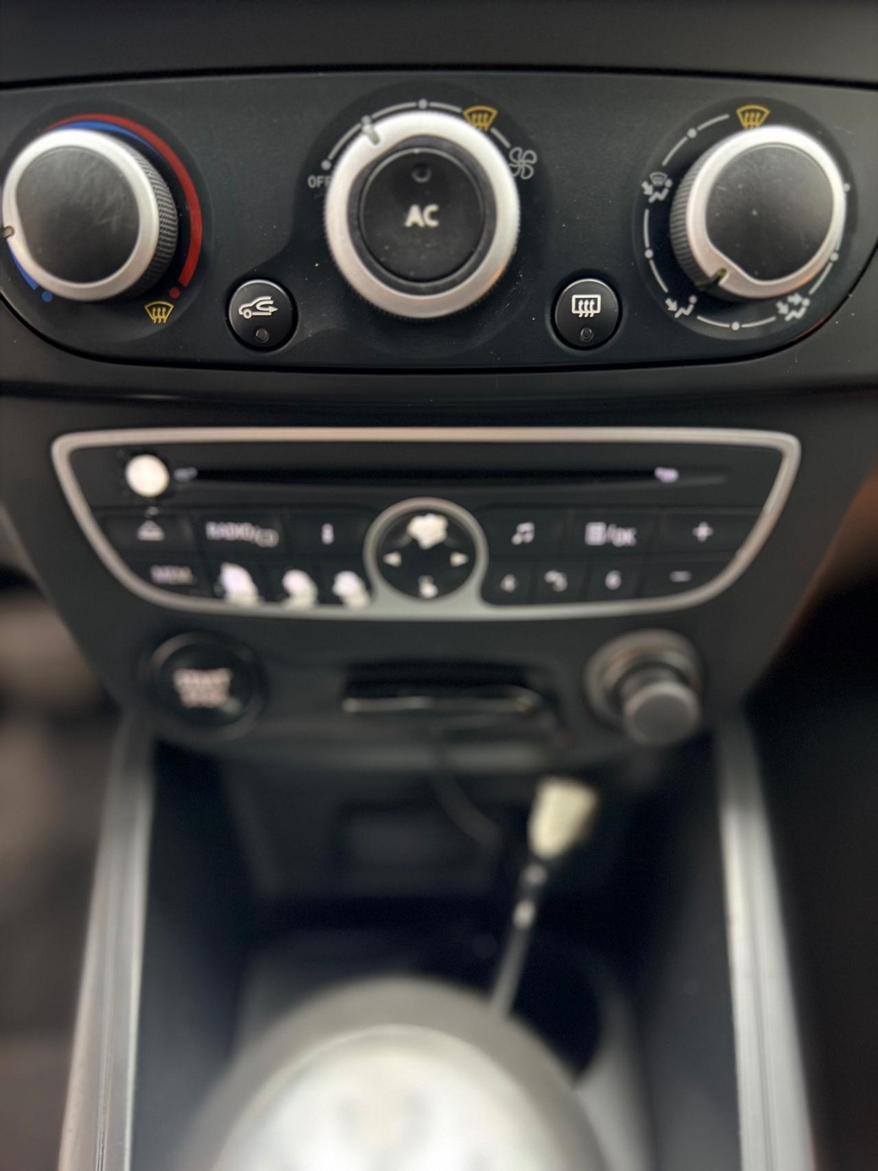 Renault Megane 1.6 Attractive GPL 04/2012 NEOPATENTATI