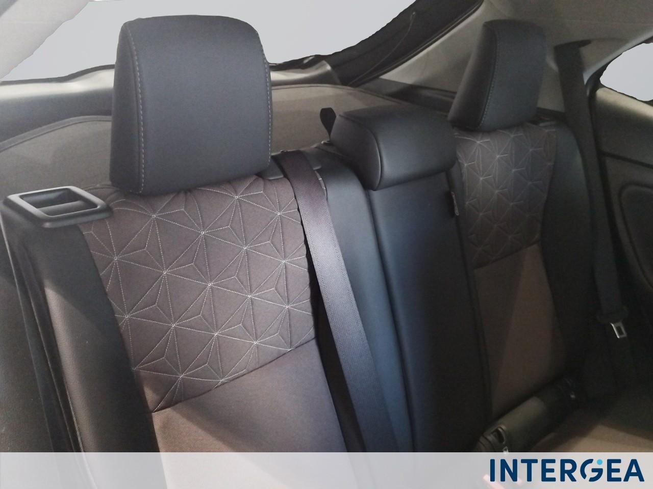 TOYOTA Yaris Cross 1.5h Lounge fwd 130cv e-cvt