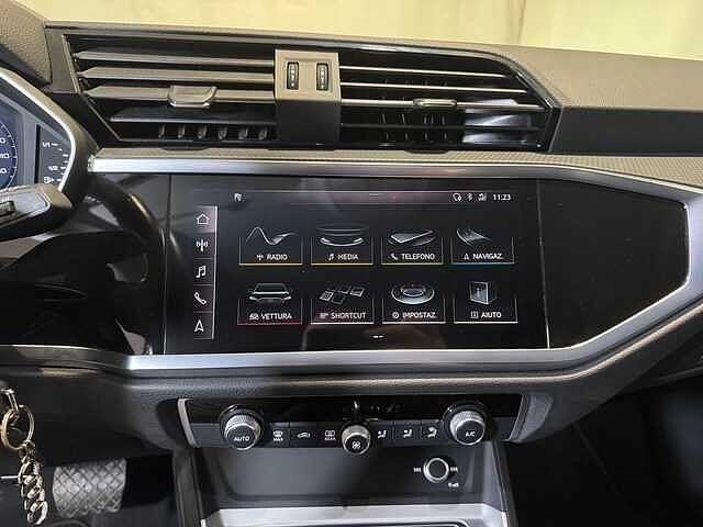 Audi Q3 40 TFSI quattro S tronic Business Advanced