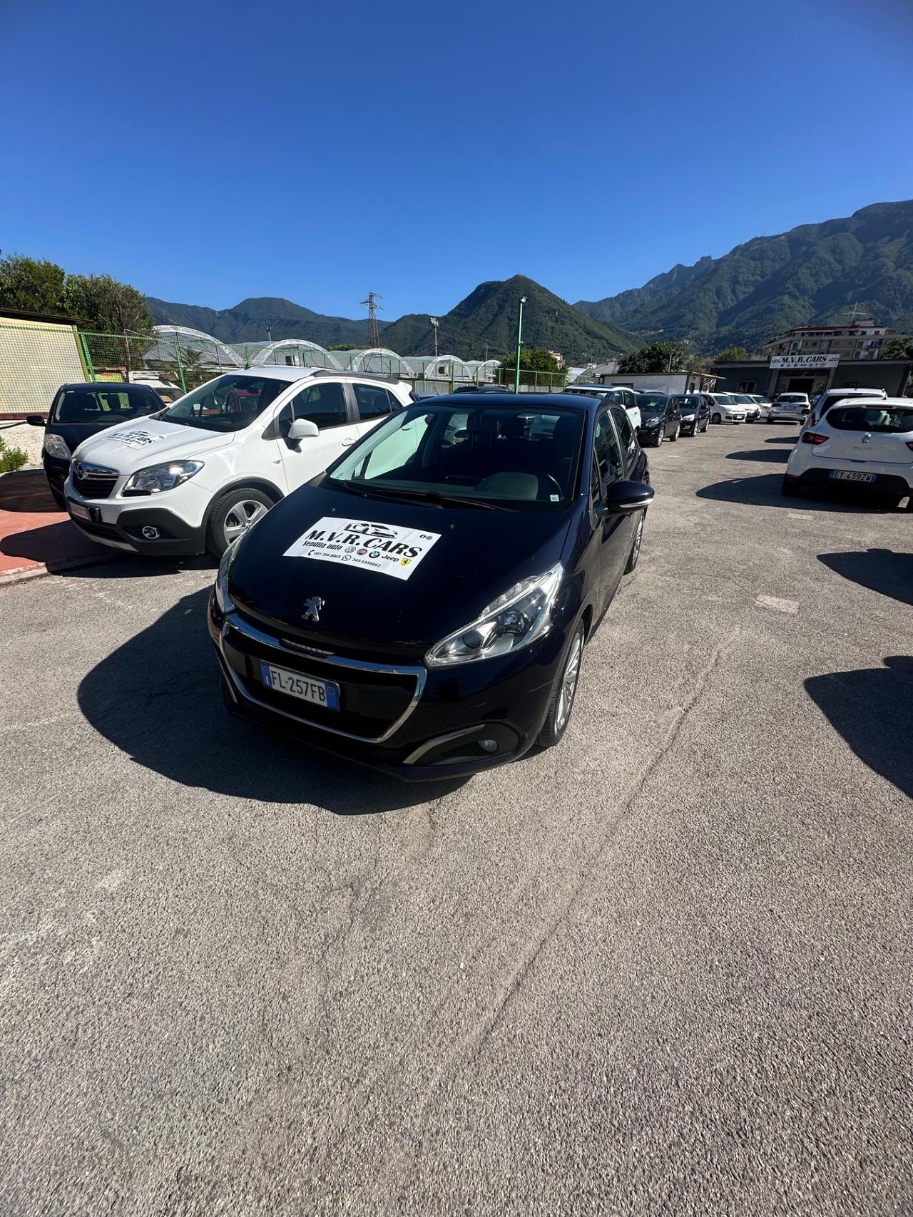 Peugeot 208 PureTech 82 5p. GPL Allure